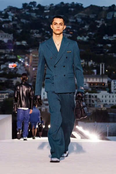 Look 48